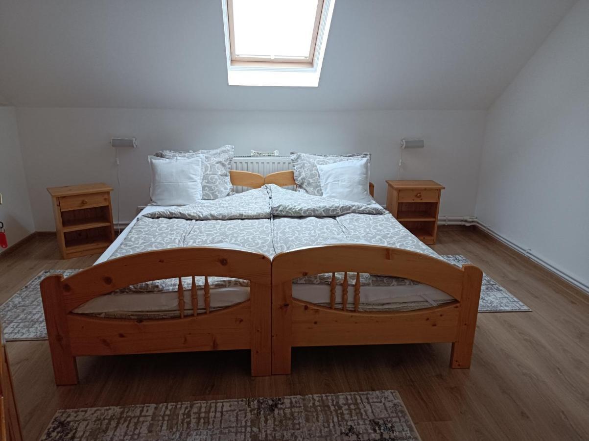 Narcisz B&B Corund  Eksteriør bilde
