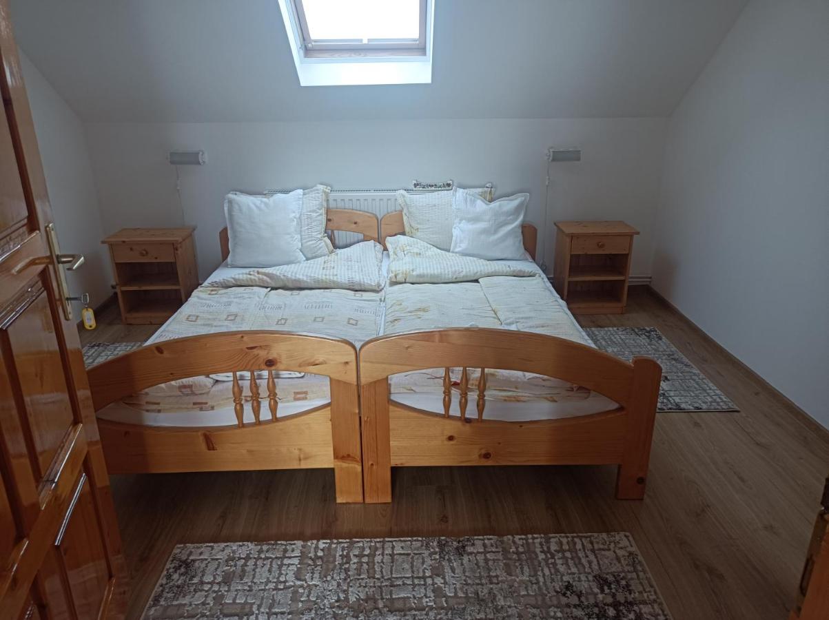 Narcisz B&B Corund  Eksteriør bilde